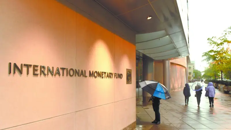 Política comercial defensiva retrasa inversión y consumo duradero: FMI
