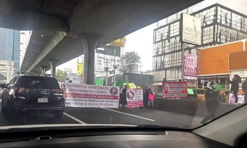 Continúan conflictos entre restauranteros y FGJEM; cierran Naucalpan