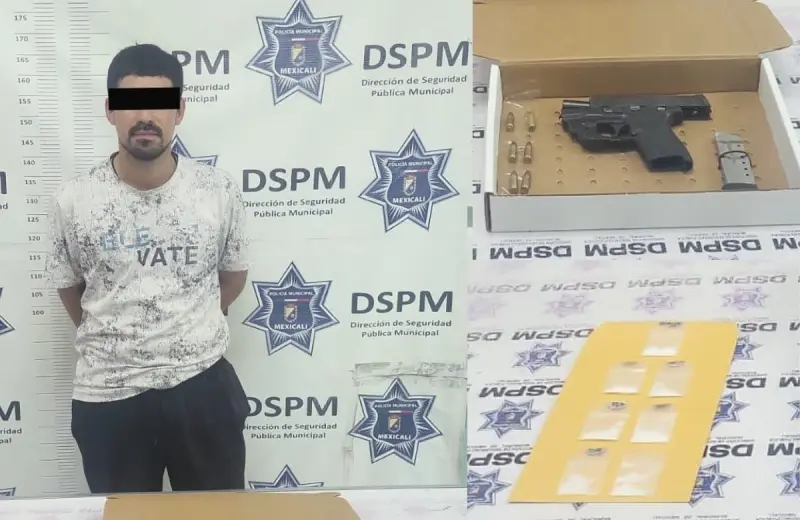 Intentó correr al ver a los policías, pero lo alcanzaron; llevaba una pistola y envoltorios de droga