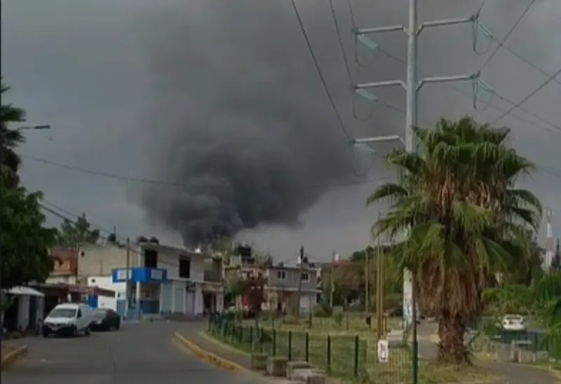 Morelia: arde vivienda en Margarita Maza de Juárez