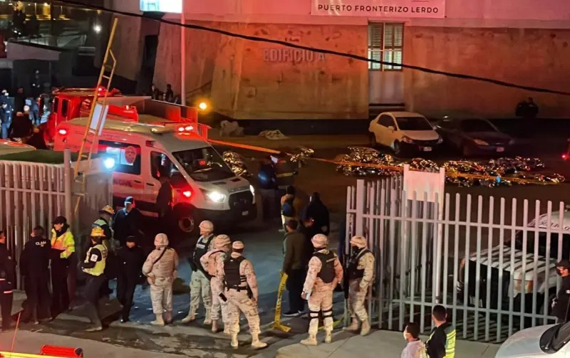 Dan receso en audiencia contra exagentes migratorios