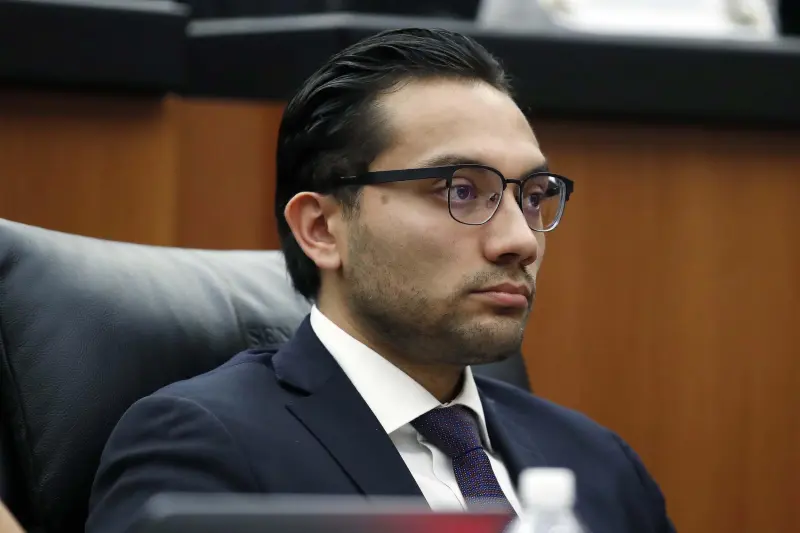 Sheinbaum designa a Héctor Alonso Romero Gutiérrez como titular de Aduanas