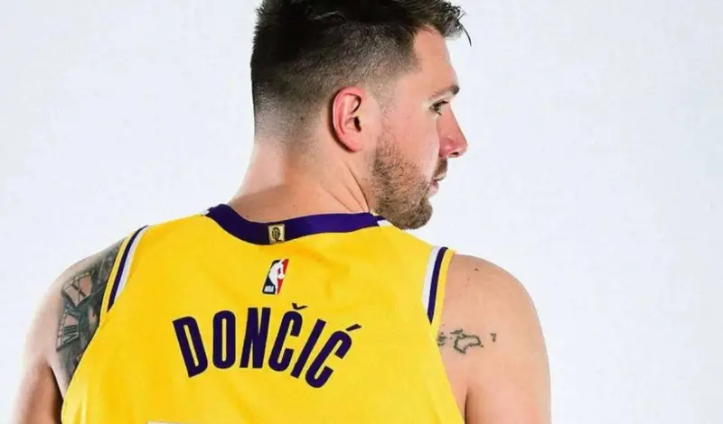 Doncic vuela a España en busca de un milagro médico que salve a los Lakers