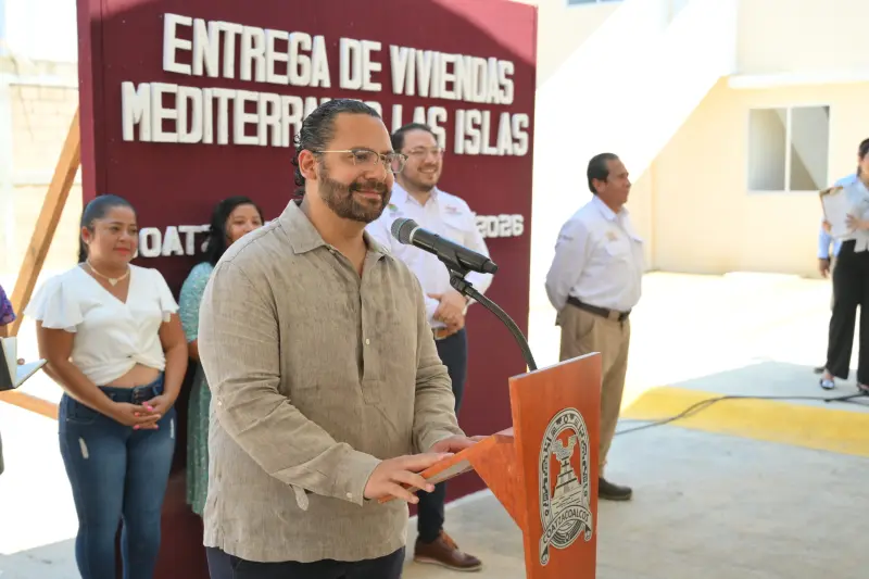 Entregan viviendas y escrituras a familias reubicadas en Coatzacoalcos