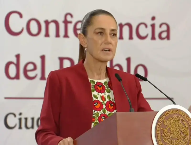 Asegura Sheinbaum que mexicanos en el exterior también podrán acceder al Sistema Universal de Salud