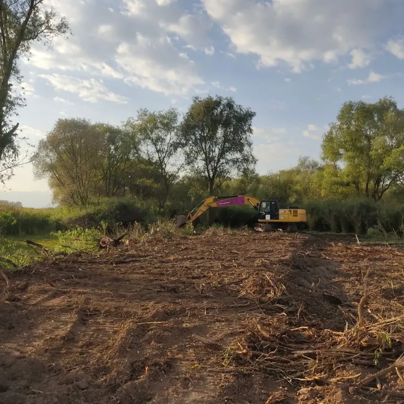 Retiran 21 mil metros cúbicos de azolve en canales del Lago de Pátzcuaro
