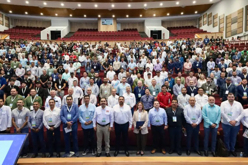 Inaugura Sinaloa congreso internacional de uso de drones en agricultura