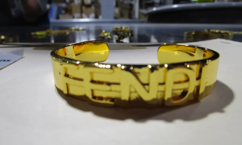 Incautan en EU joyería falsificada valuada en más de 9 mdd