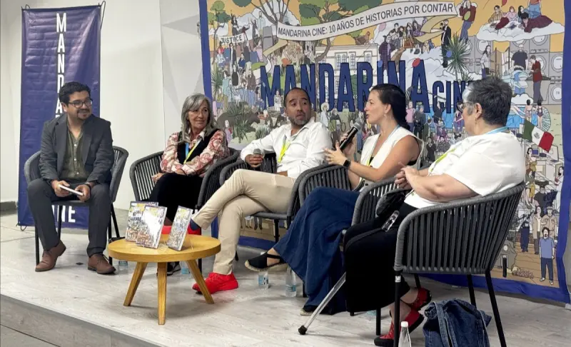 Presentan libro de Mandarina Cine en el FICG 41