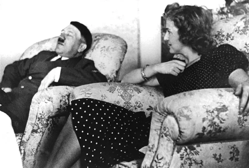 Un día como hoy, Hitler se casaba con Eva Braun en Berlín