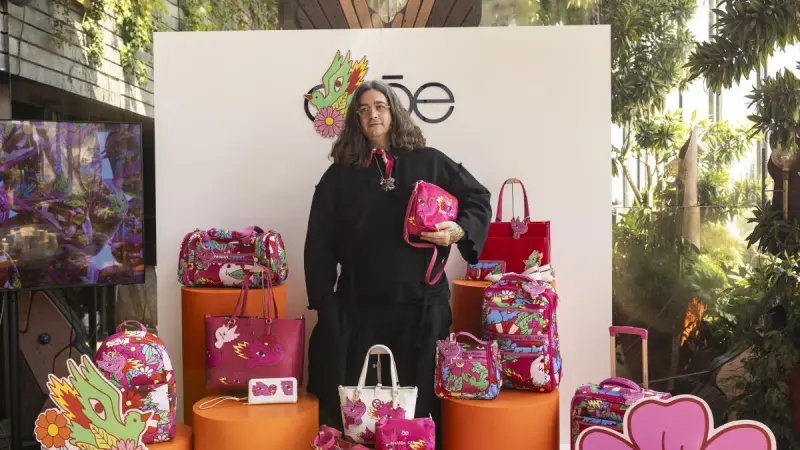 Cl?e lanza colección con Ricardo Cavolo y apuesta por diseño de autor