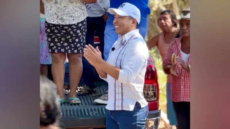 Pide Yoshio a funcionarios aspirantes que renuncien como dijo Sheinbaum