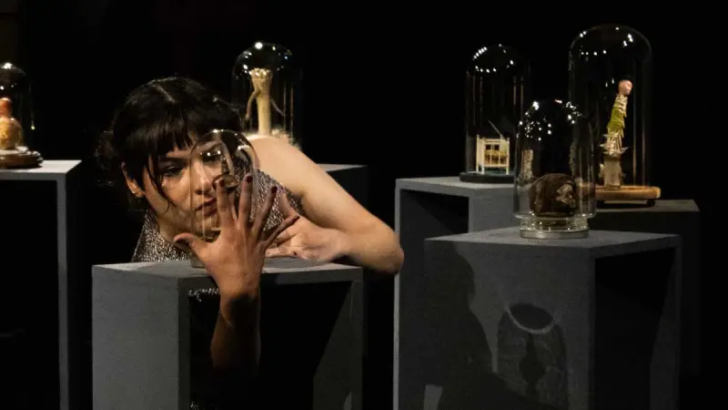 Karina Ramírez, “La Favorita de Belcebú”: La artista que fusiona el cuerpo y la materia