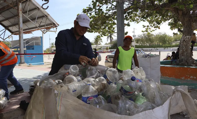 Promueven cultura de reciclaje en Las Coloradas