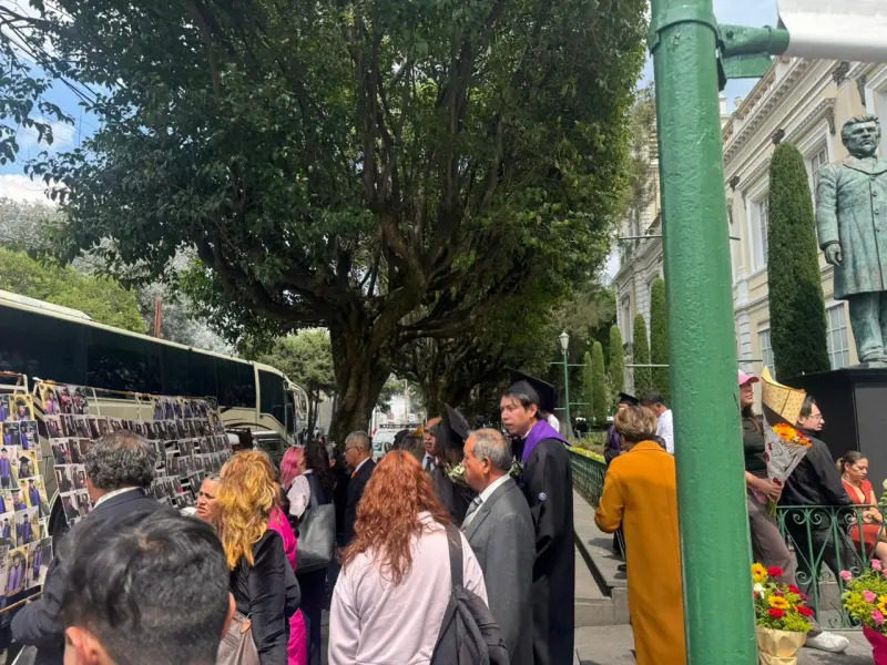 Reactiva temporada de graduaciones en la UAEMéx economía de Toluca