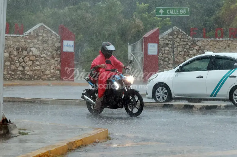 Prevén lluvia moderada, rachas de viento y actividad eléctrica en la Península de Yucatán