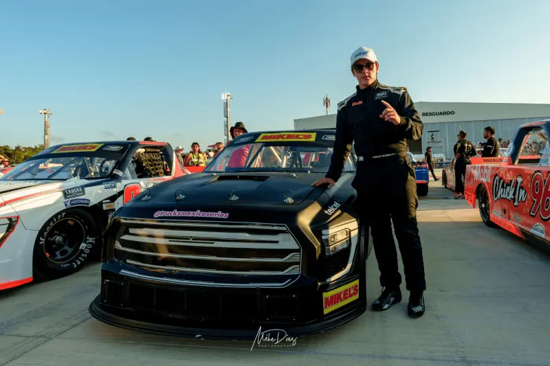 El yucateco Carlos Novelo Flota gana en Tulum en la Nascar Series Trucks