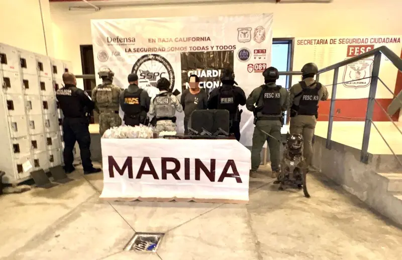 Operativos en Tijuana dejan seis detenidos, armas y droga asegurada: Marina