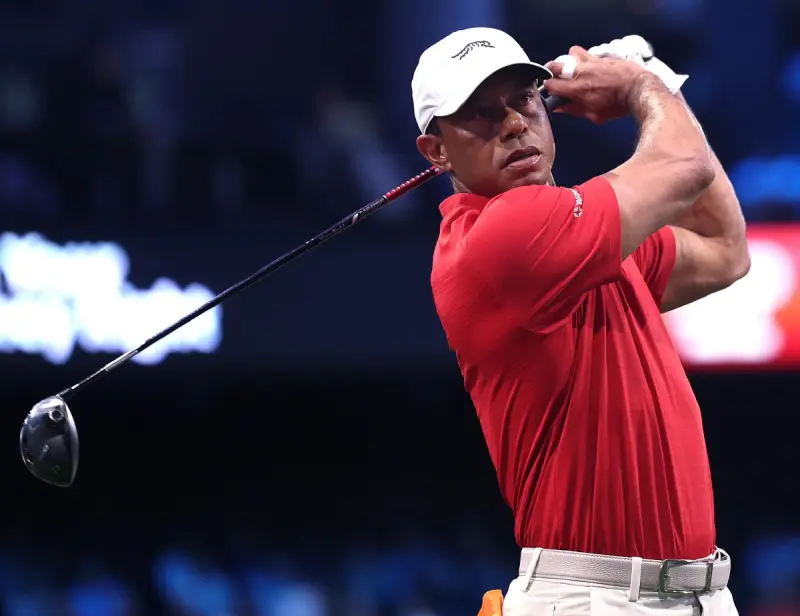 Tiger Woods pone pausa a su carrera tras polémica