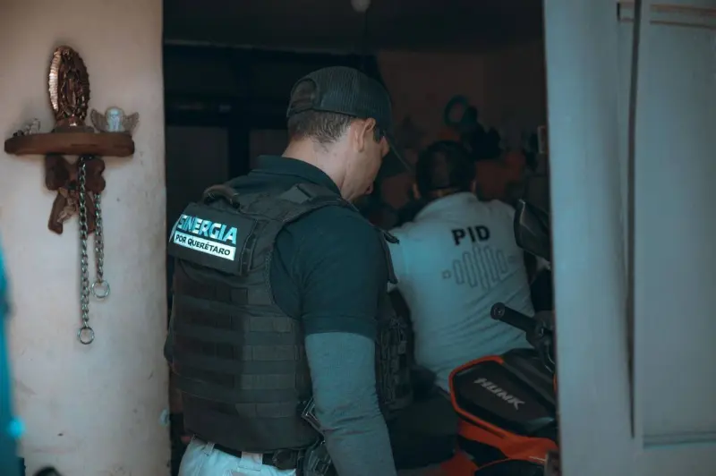 Cateos en Querétaro y Pedro Escobedo por presunto fraude; aseguran documentos y un inmueble