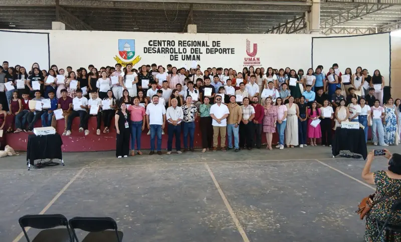 Concluyen 220 jóvenes su participación en: Liderazgo más ciudadanía