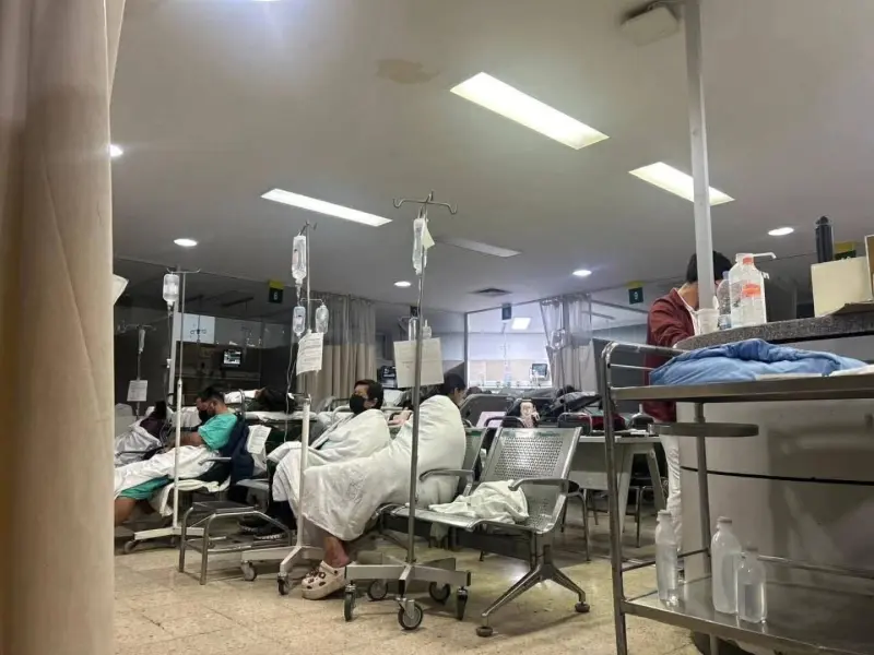 Denuncian infraestructura precaria y fuga de aguas negras en IMSS Metepec