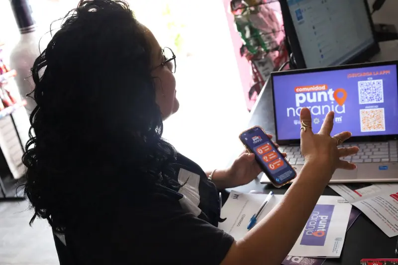 Facilita Comunidad Naranja reportes de violencia o acoso a la mujer