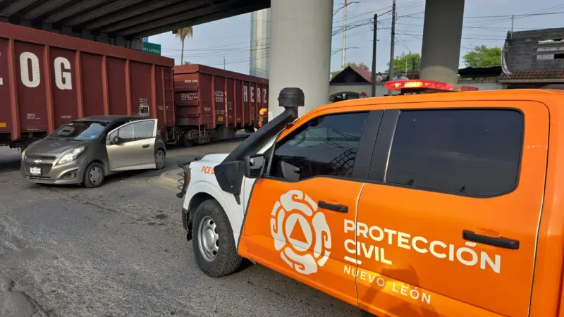 Choque entre tren y automóvil en San Nicolás moviliza a autoridades