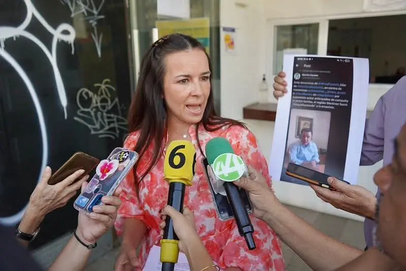 Denuncia Mirza Flores a Chema Martínez por violencia política de género