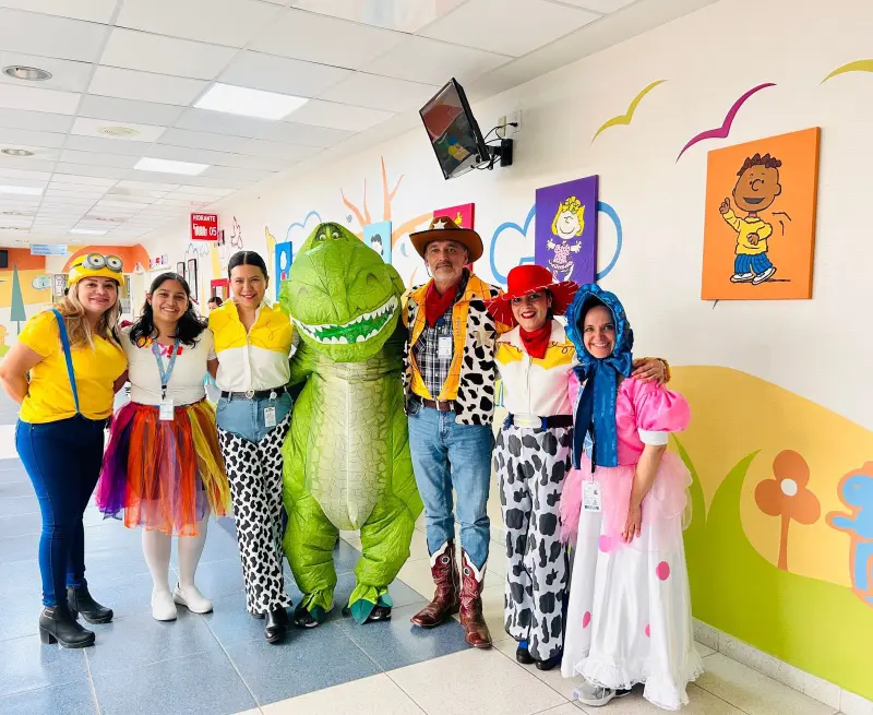 Celebran con magia y sonrisas en el Hospital Pediátrico de León a todos