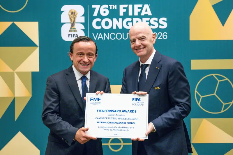 Premia FIFA cancha hibrida del CAR