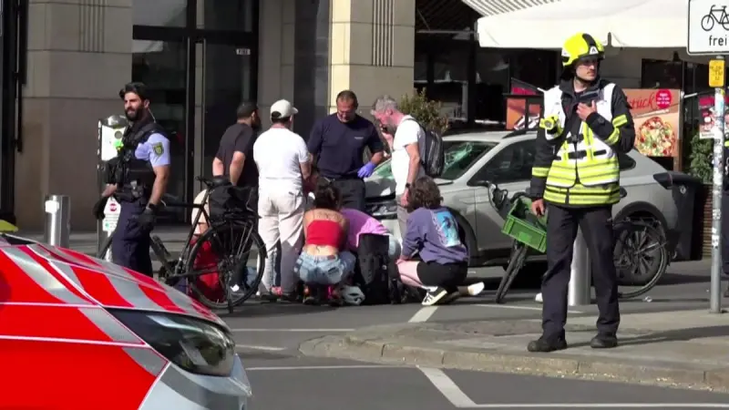 Al menos dos personas mueren tras ser arrolladas por un coche en Alemania