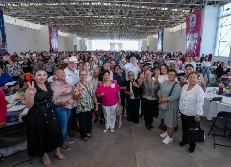 Encabeza alcalde de El Marqués encuentro de convivencia para mujeres marquesinas