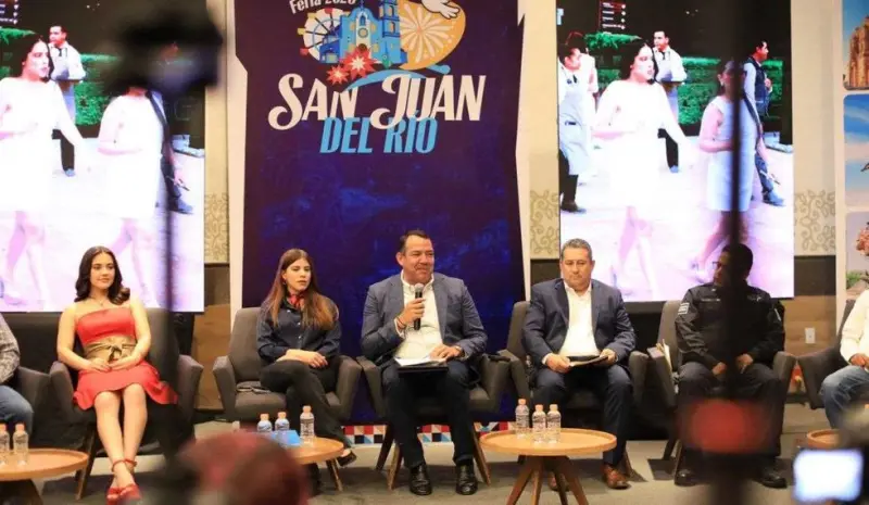 Yuri, Edith Márquez y Gloria Trevi en Feria SJR 2026
