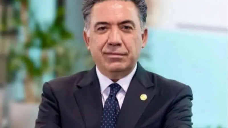 Enrique Inzunza reaparece tras citatorio de FGR y niega usar fuero