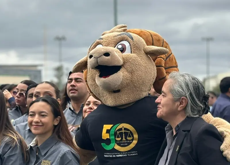UABC entrega 5 mil 770 potenciales egresados en Baja California durante semestre 2026-1