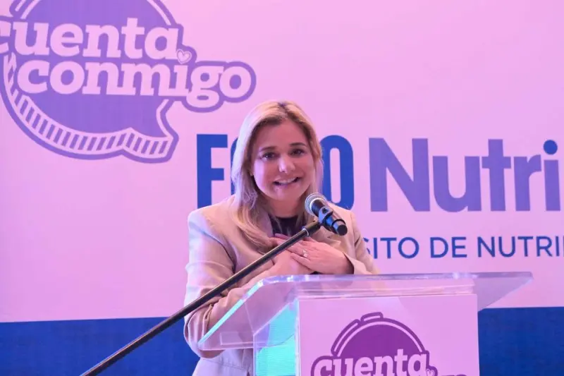 Maru Campos comparece ante la FGR en Ciudad Juárez por caso del narcolaboratorio en Chihuahua
