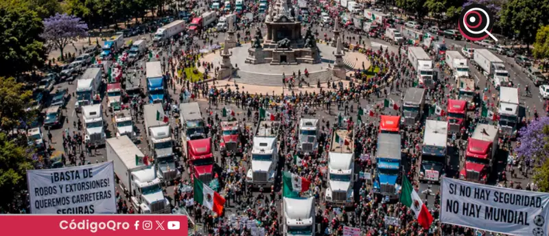 Campesinos y transportistas mantienen bloqueos en vialidades de CDMX