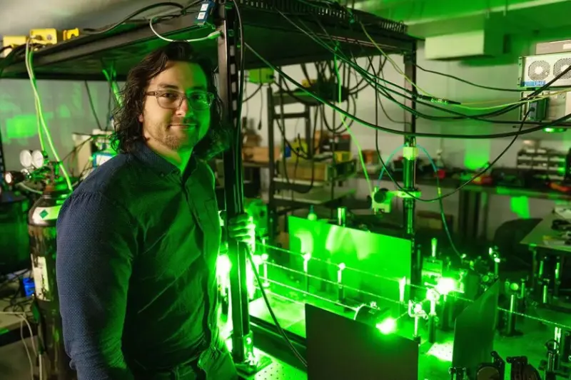 Ingenieros de la Universidad de Virginia descubren una manera de evitar que celulares y dispositivos electrónicos se sobrecalienten