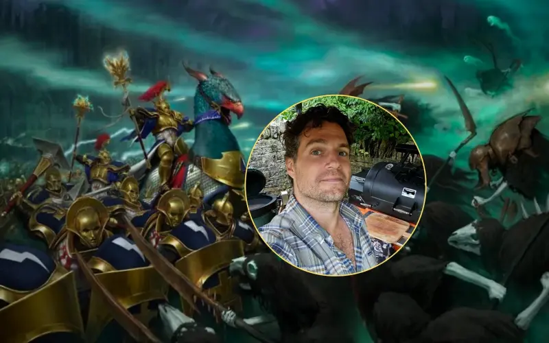 Henry Cavill recibió un regalo de Warhammer 40,000 durante el rodaje de Los Inmortales y su emoción genuina se convirtió en un momento inolvidable