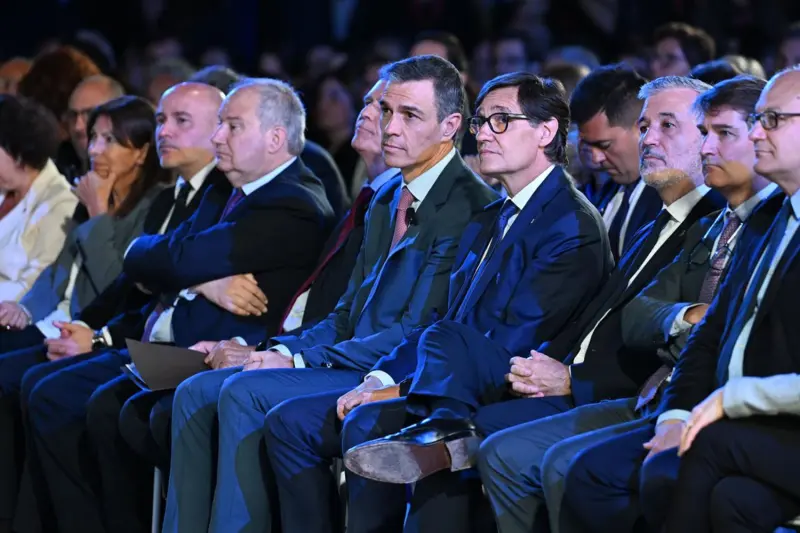 Illa y Junqueras aplazan los Presupuestos para después de las andaluzas mientras Sánchez negocia