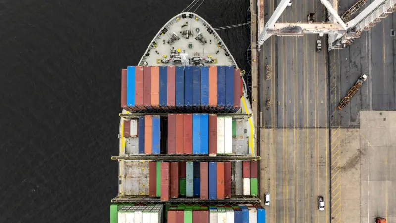 CMA CGM y Hapag-Lloyd suspenden sus envíos de contenedores a Cuba por las sanciones de EU
