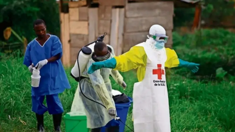 México emite alerta de viaje a zonas de África por brote de ébola