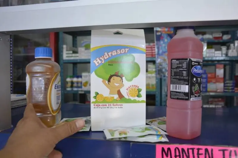 Tomar suero todos los días puede elevar la presión arterial, advierte Oliver Moreno, vicepresidente del Colegio Mexicano de Nutriólogos en Sonora