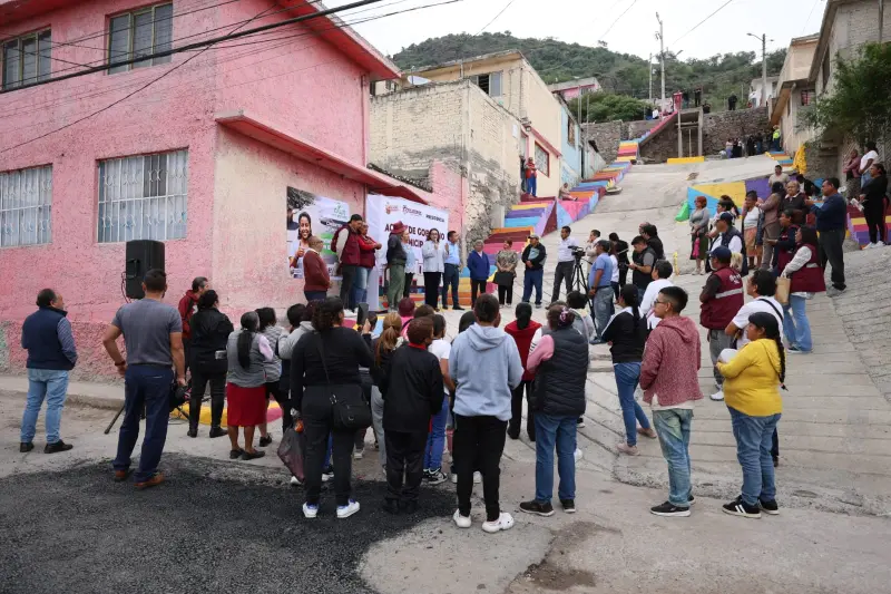 Transforman barrancas y veredas en calles dignas en Ecatepec