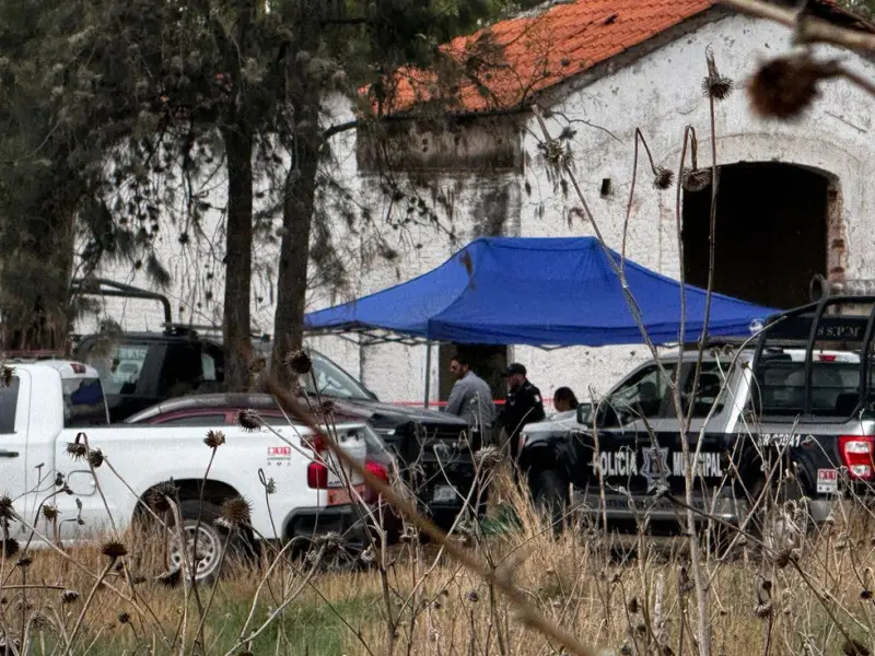 Buscadoras rastrean restos en La Llave, San Juan del Río