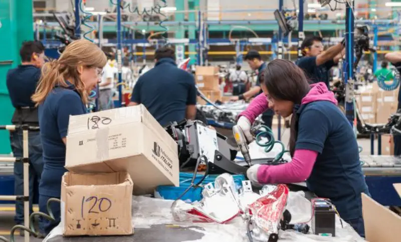 Jornada de 40 horas, clave contra la misoginia: Seimujer