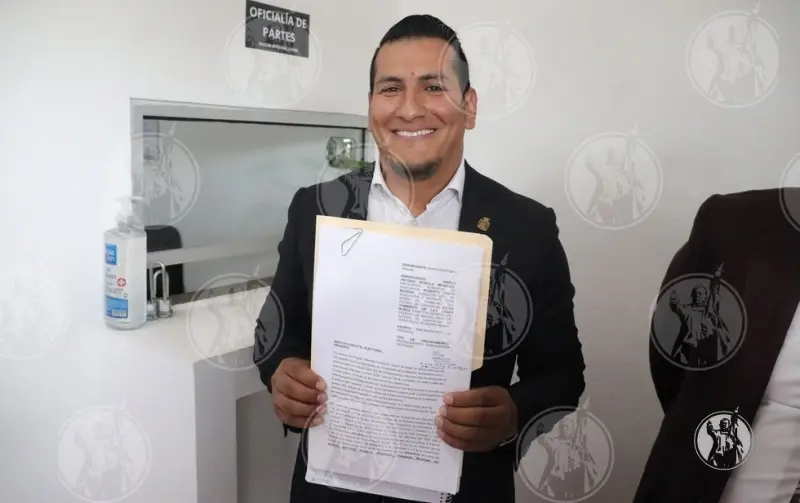 Regidor de Morena denuncia ante el IEE a alcalde de Chihuahua y funcionarios estatales