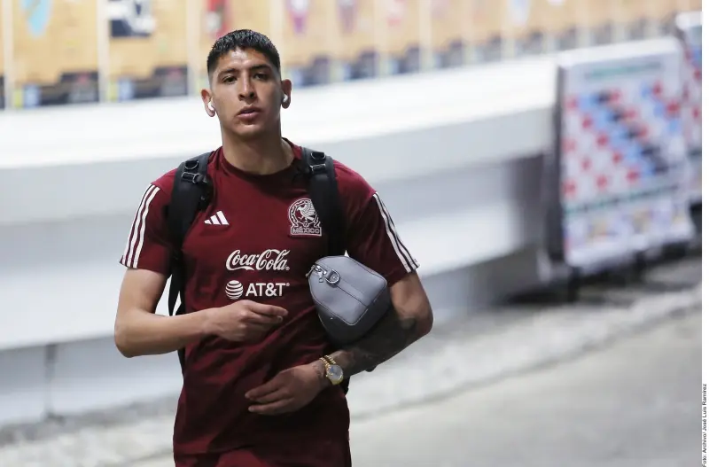 Se unen Edson, Sánchez y Chávez a concentración tricolor