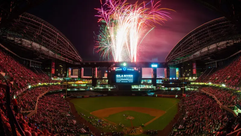 Arizona Diamondbacks en Chase Field: Vive la emoción del beisbol y los eventos temáticos de mayo